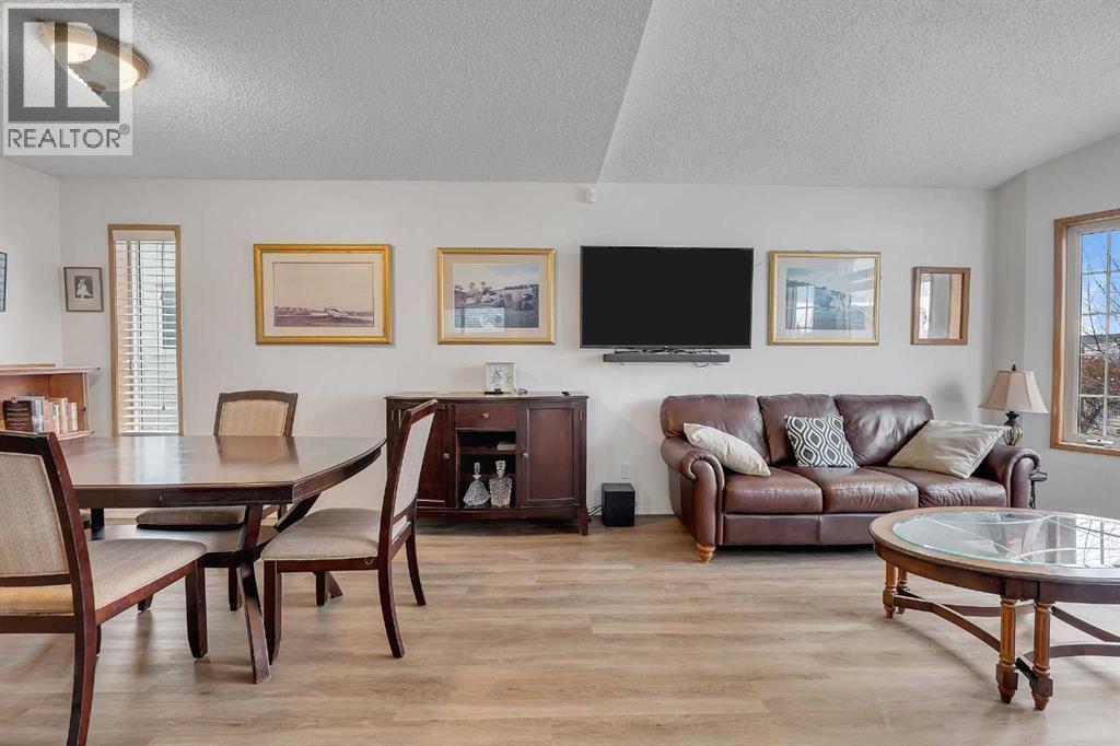 Single Family House Bi-level for Sale in  Rivercrest Close SE Riverbend Calgary 