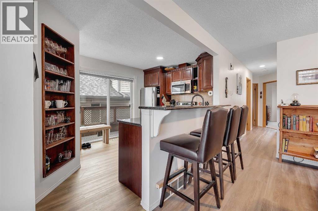 Single Family House Bi-level for Sale in  Rivercrest Close SE Riverbend Calgary 