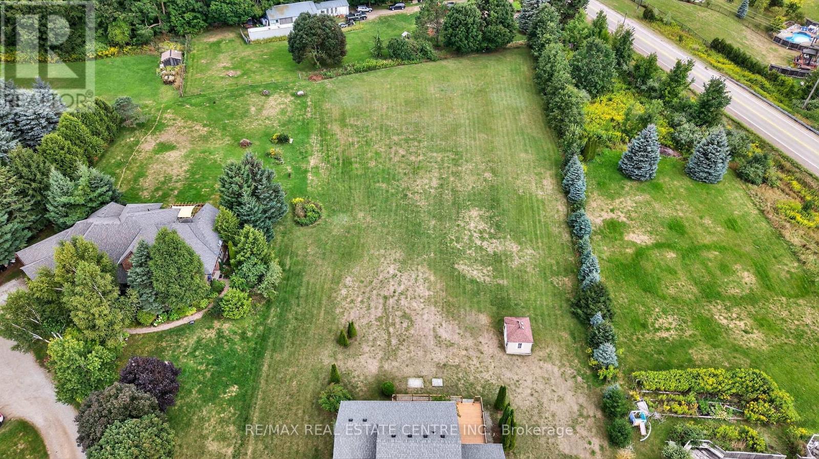 37 WOODLAND DRIVE - 3