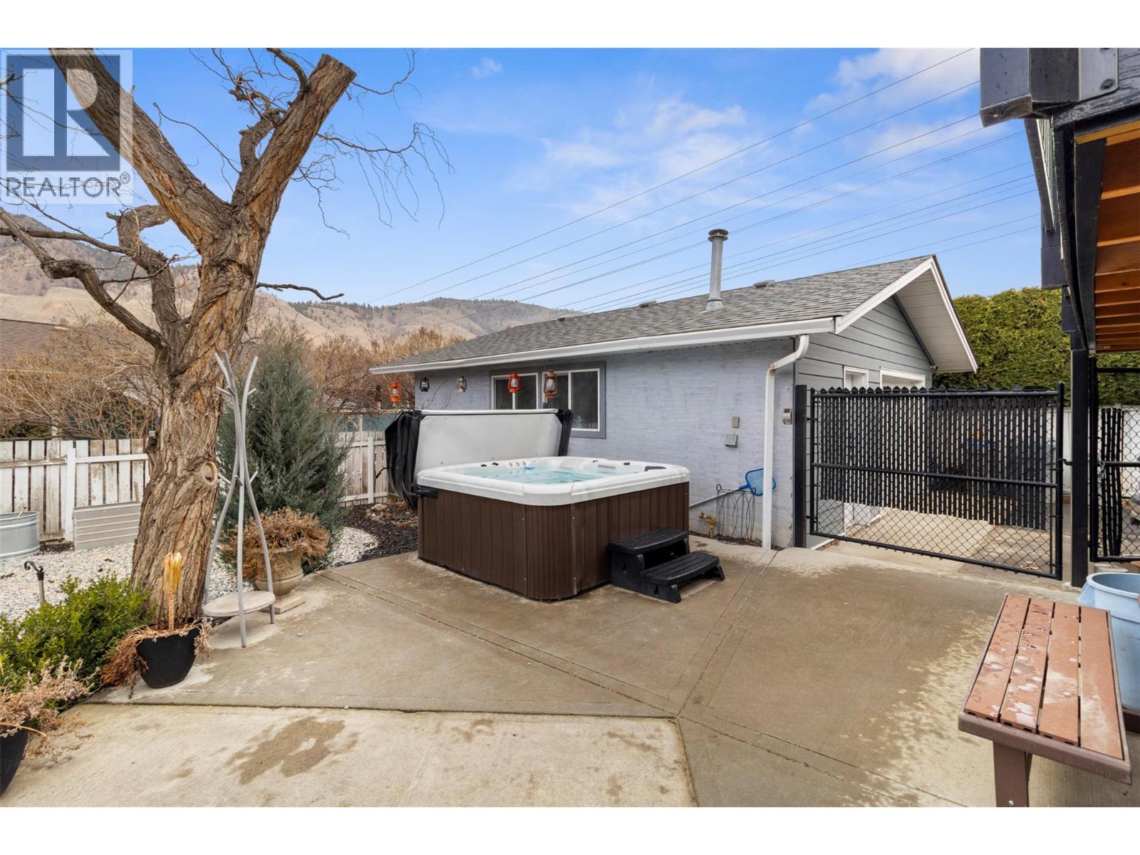 1886 VALLEYVIEW Drive, Kamloops