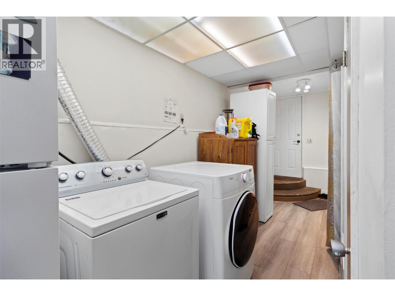 1886 VALLEYVIEW Drive, Kamloops