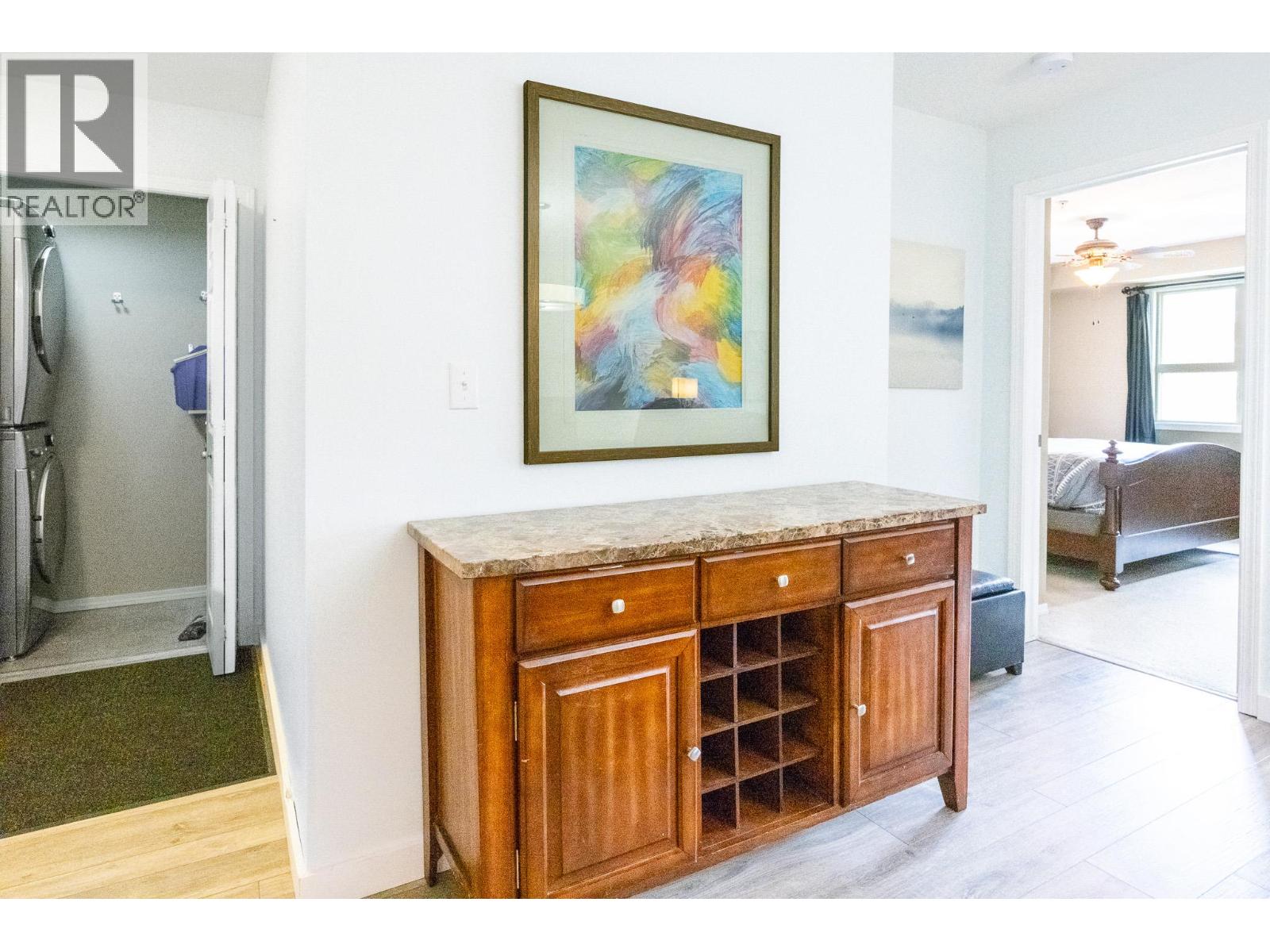 #2114 205 THIRD AVENUE - 8