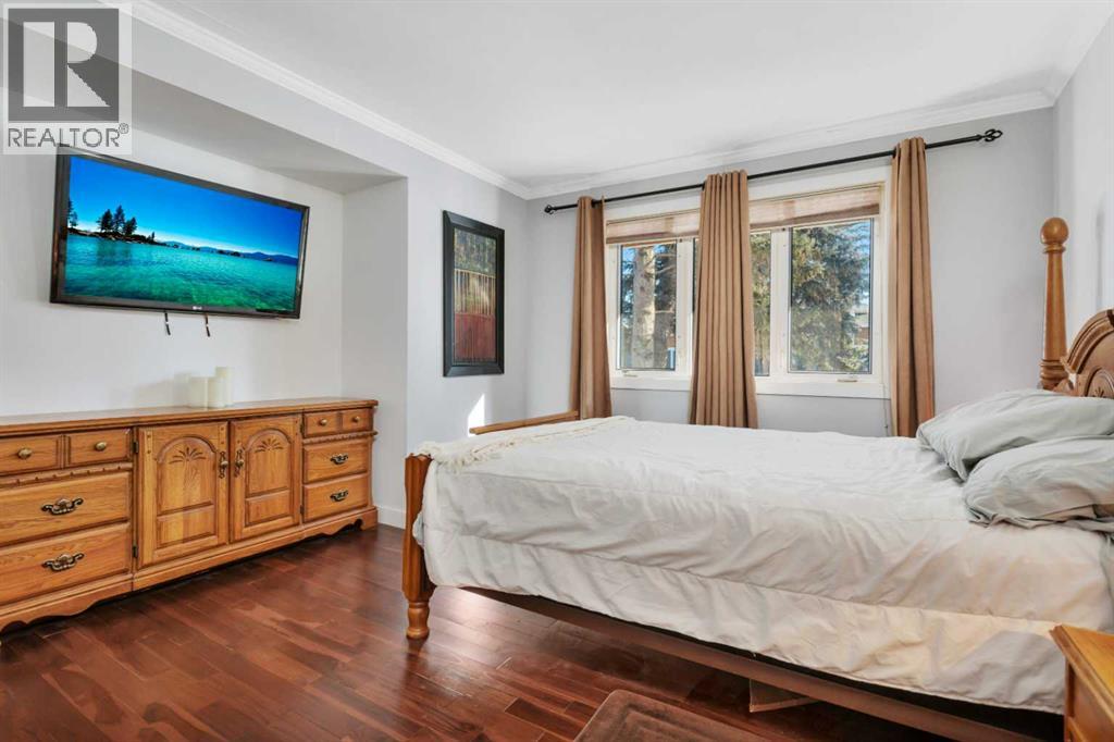 Single Family House Bungalow for Sale in   Avenue Mountview Red Deer 