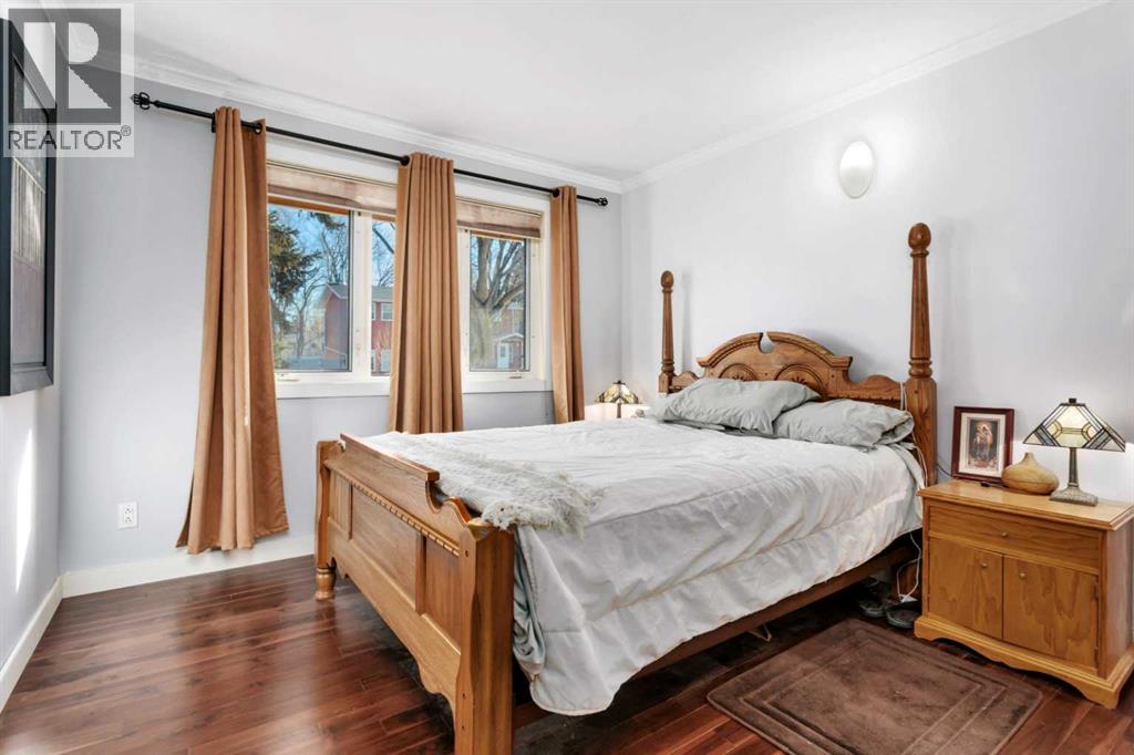 Single Family House Bungalow for Sale in   Avenue Mountview Red Deer 