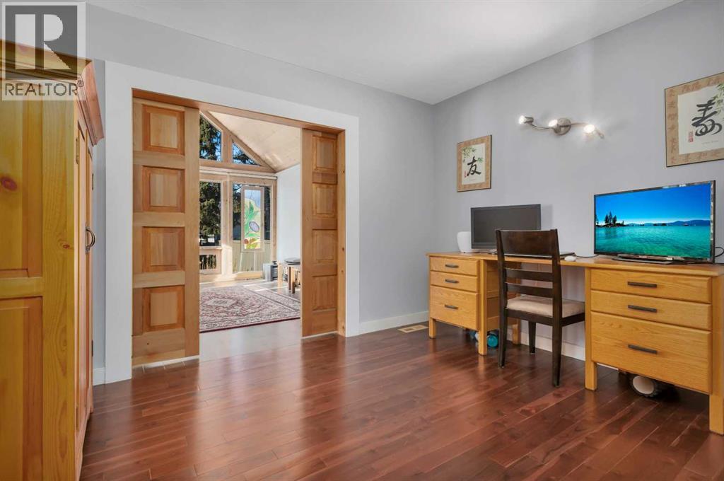 Single Family House Bungalow for Sale in   Avenue Mountview Red Deer 