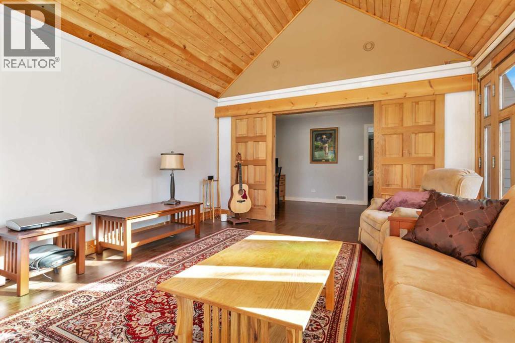 Single Family House Bungalow for Sale in   Avenue Mountview Red Deer 