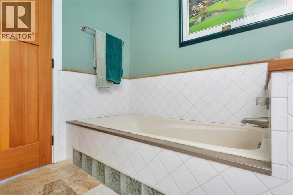 Single Family House Bungalow for Sale in   Avenue Mountview Red Deer 