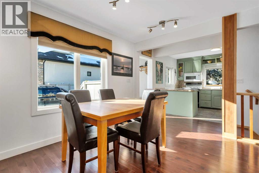 Single Family House Bungalow for Sale in   Avenue Mountview Red Deer 