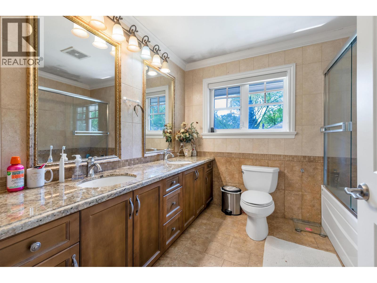 6261 ADERA STREET, Vancouver