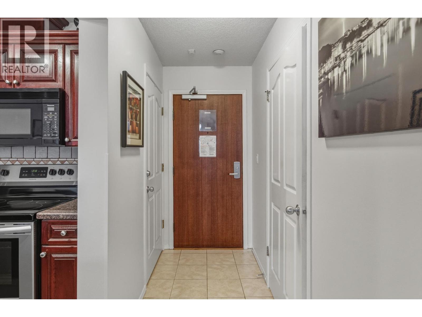 106 4573 CHATEAU BOULEVARD, Whistler