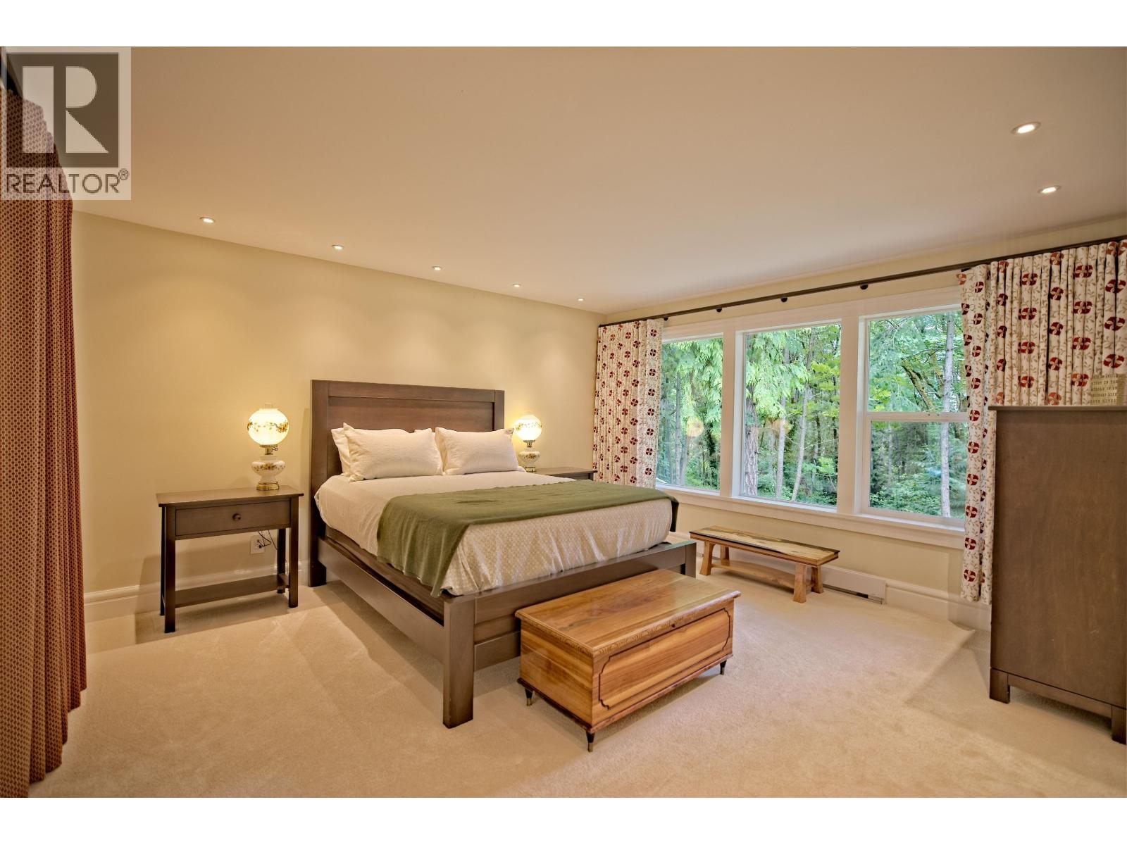 118 DOUGLAS ROAD, Salt Spring Island