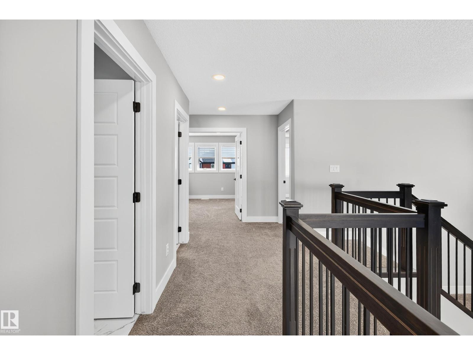 3912 GINSBURG CR NW, Edmonton