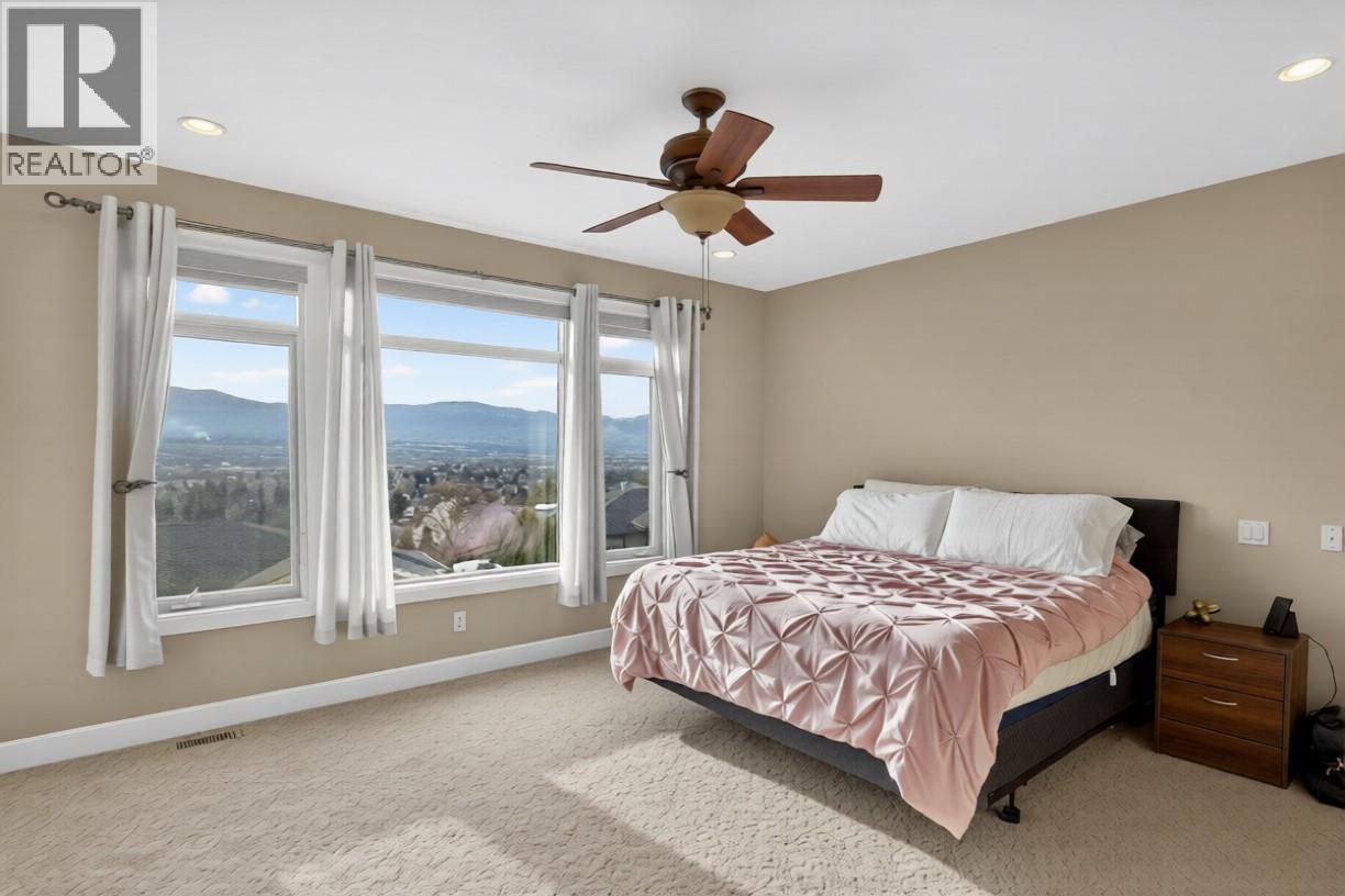 748 Traditions Crescent, Kelowna