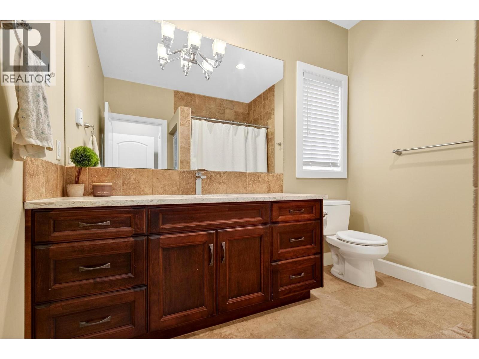 748 Traditions Crescent, Kelowna