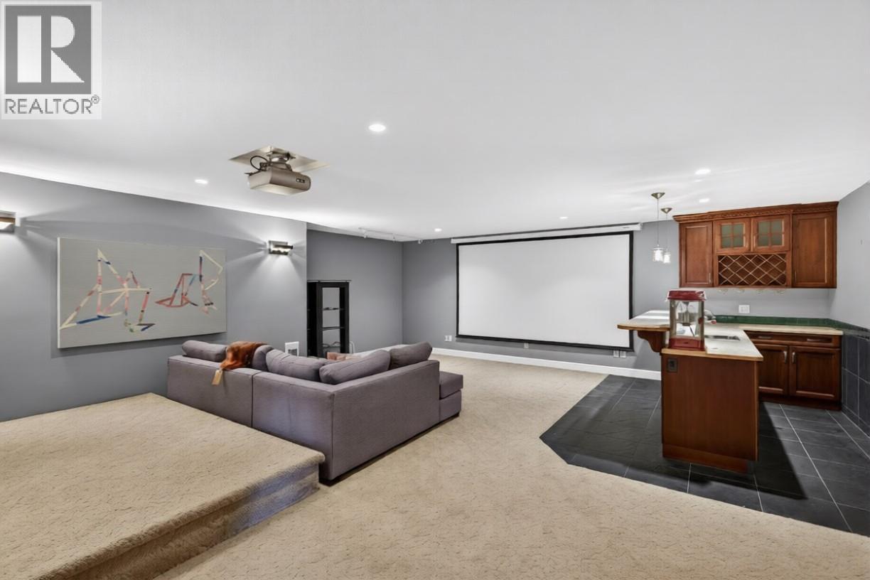 748 Traditions Crescent, Kelowna