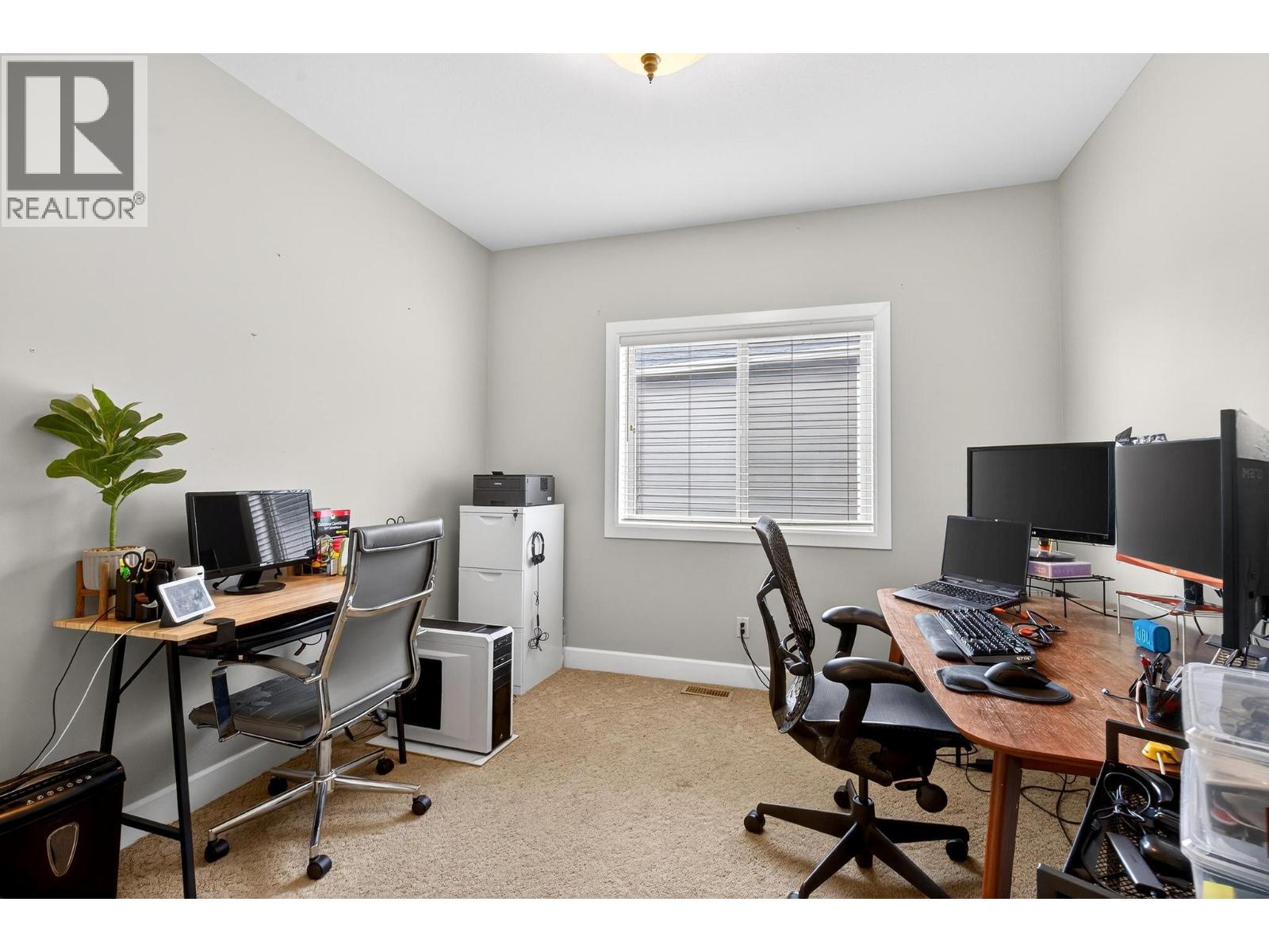 748 Traditions Crescent, Kelowna