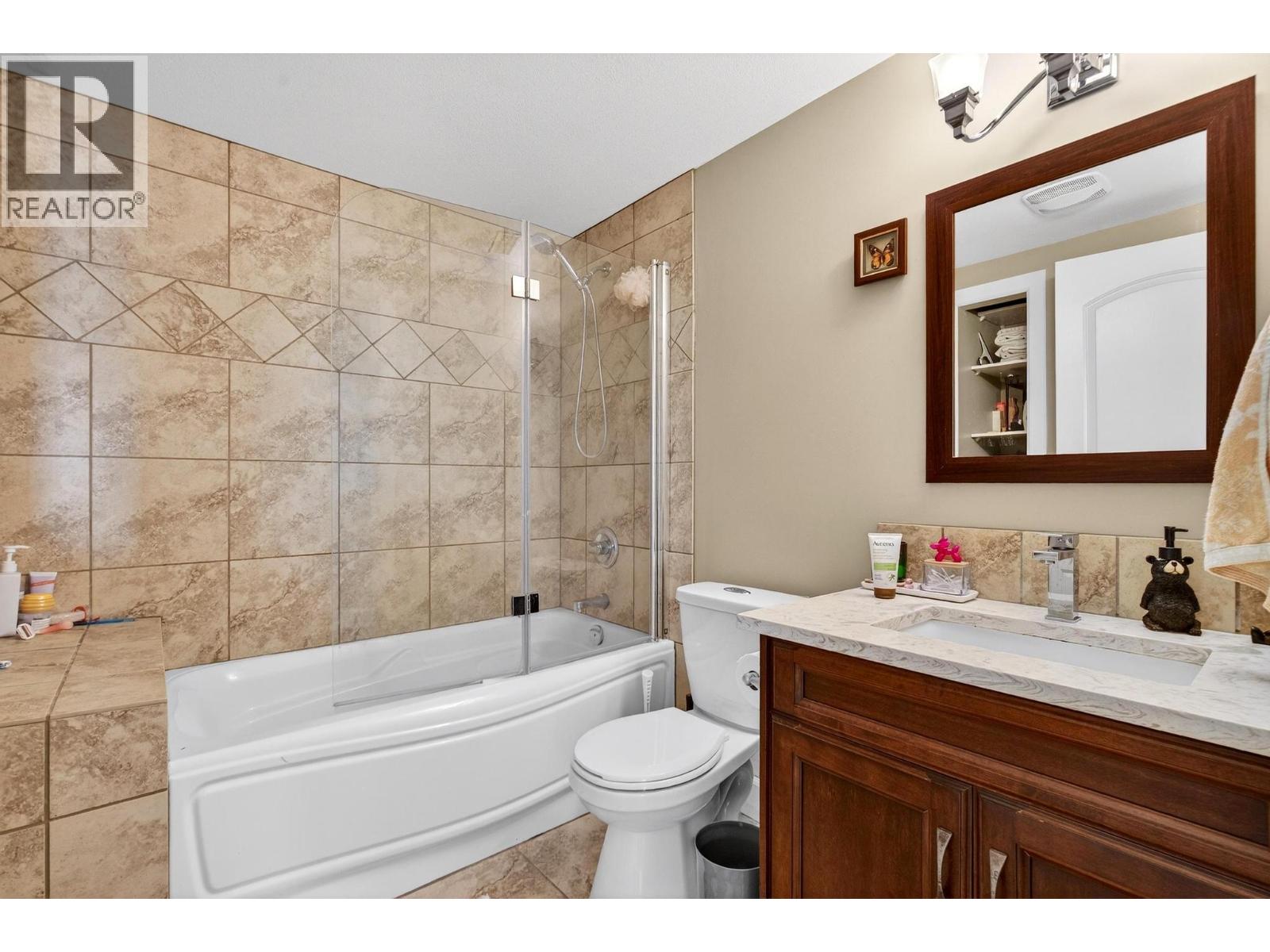 748 Traditions Crescent, Kelowna