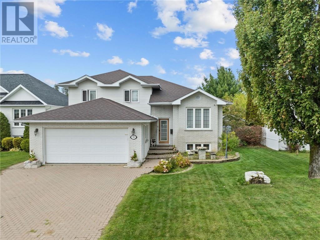 389 Sutherland Street - Photo 3 of 46, Espanola, Ontario