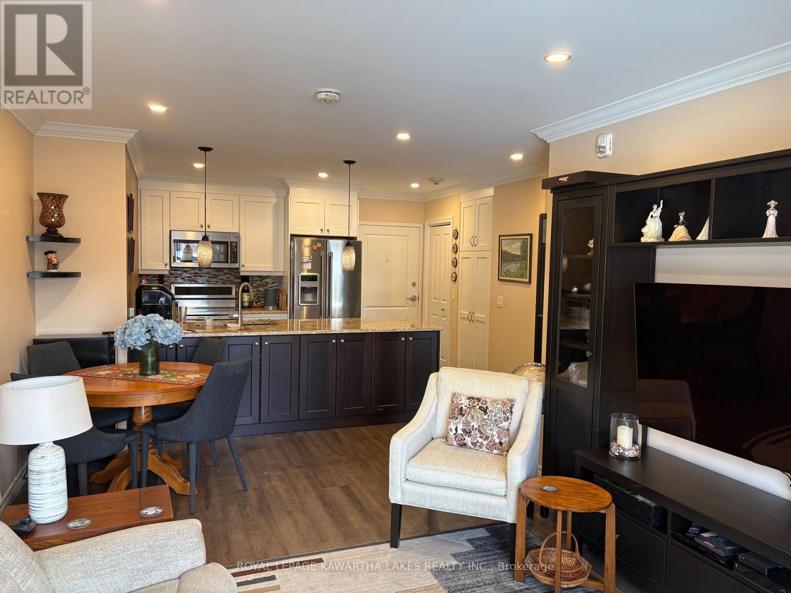 #103 58 GLENELG STREET W - 19