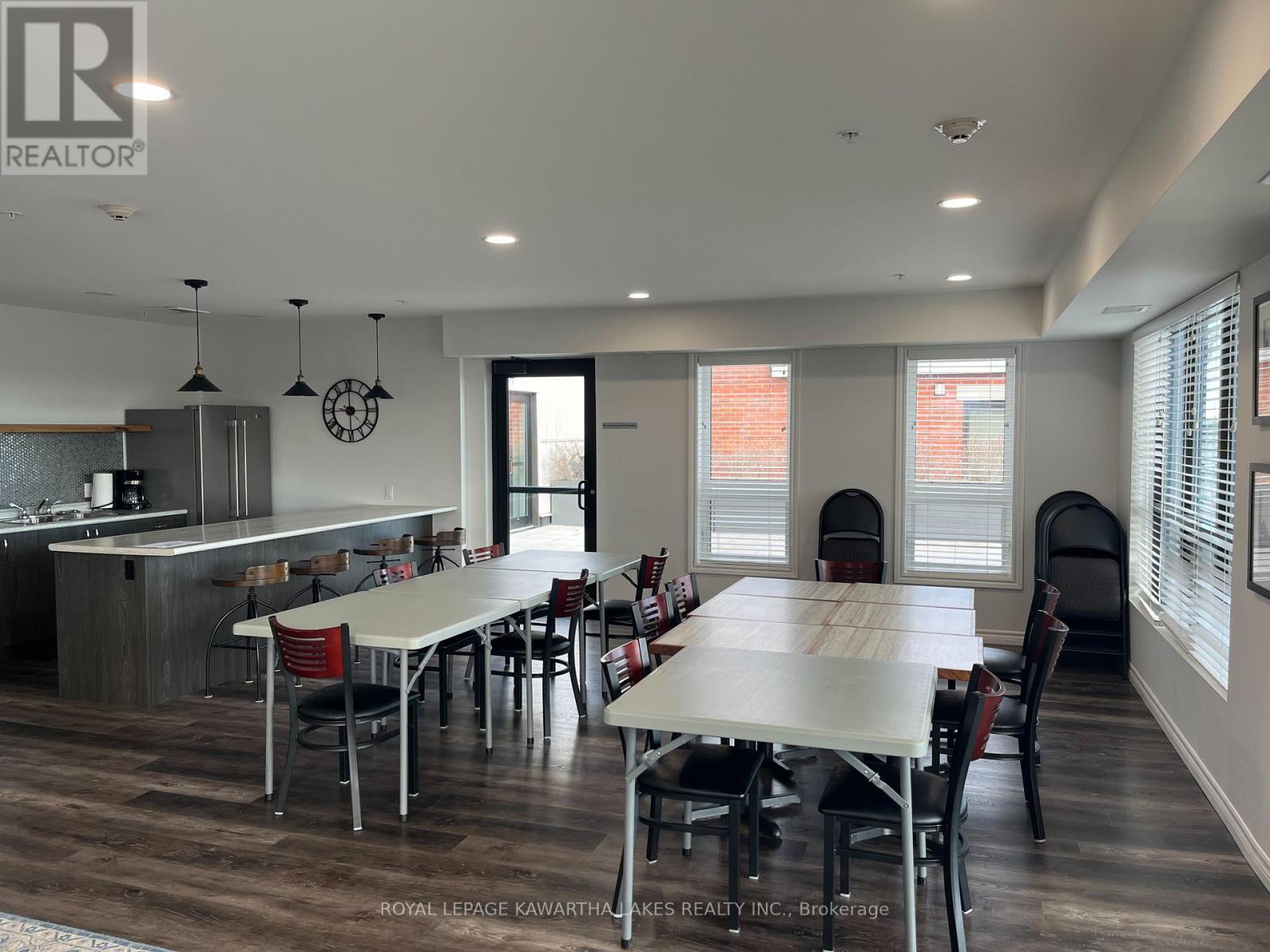 #103 58 GLENELG STREET W - 43
