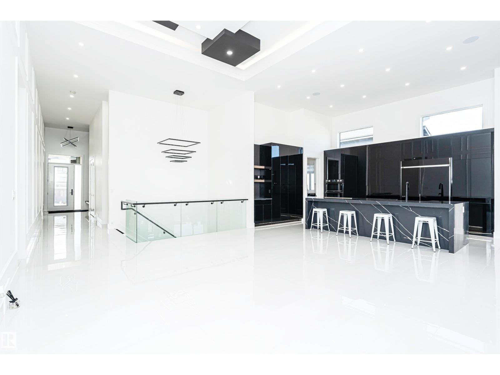 20 EASTON CL, St. Albert