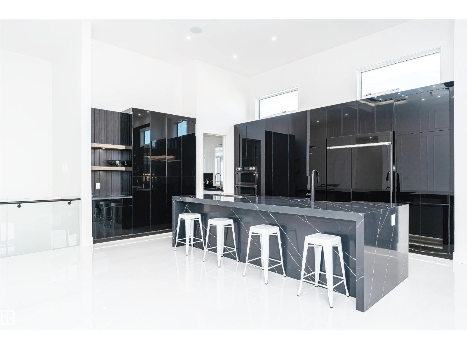 20 EASTON CL, St. Albert