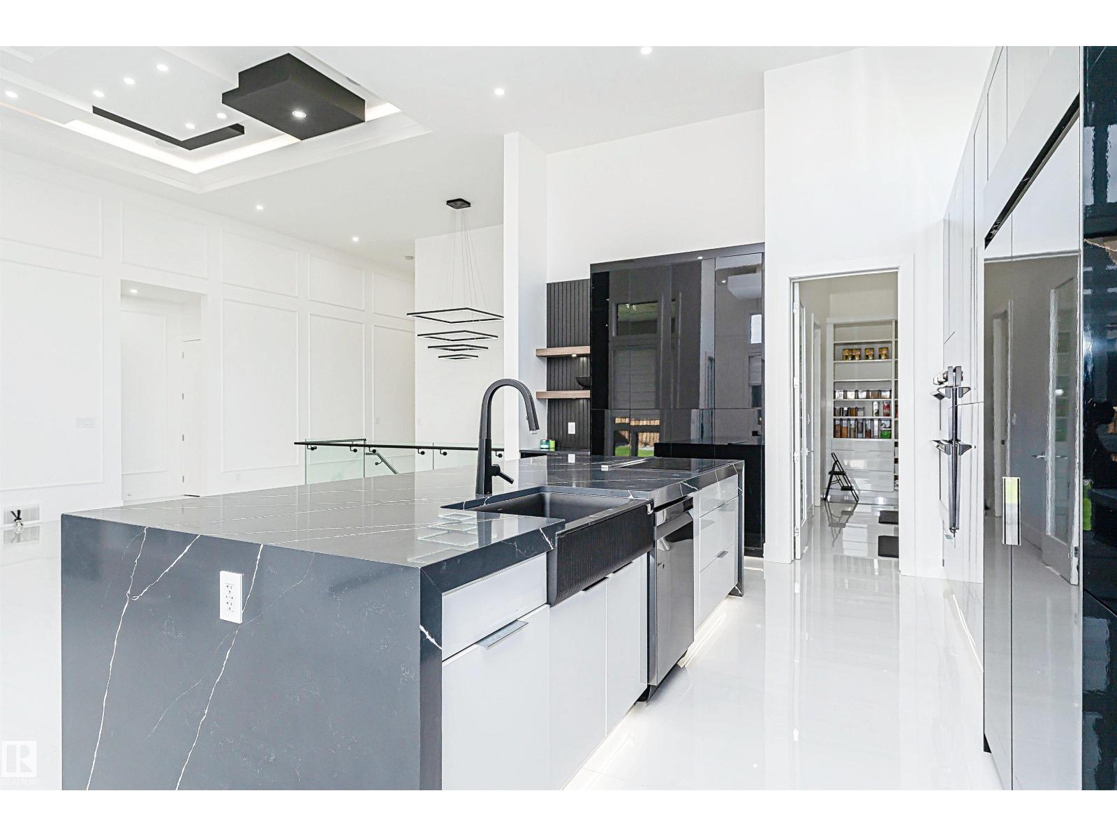 20 EASTON CL, St. Albert