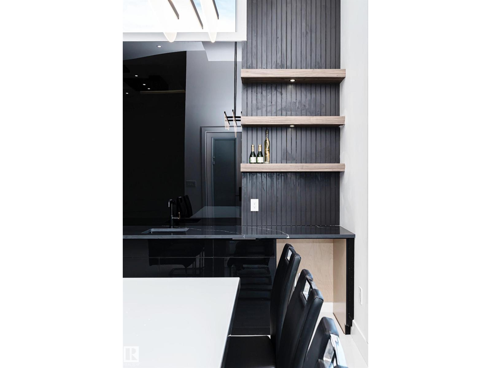 20 EASTON CL, St. Albert