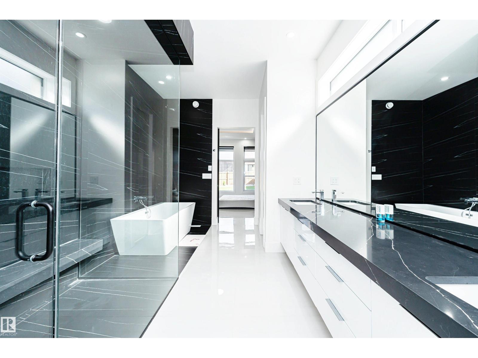 20 EASTON CL, St. Albert