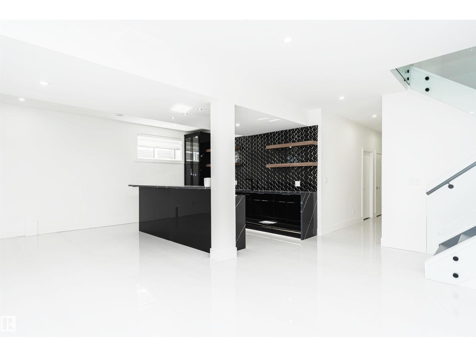 20 EASTON CL, St. Albert