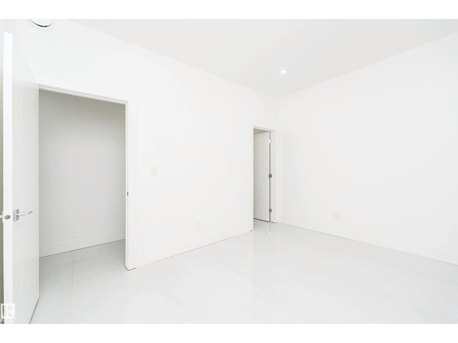 20 EASTON CL, St. Albert