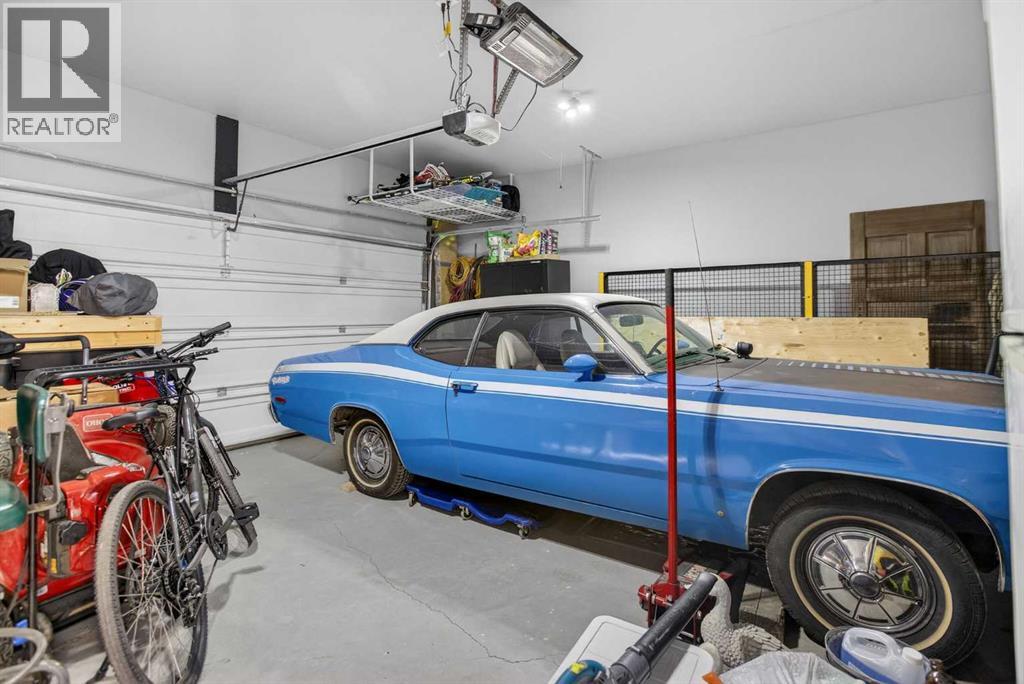 Single Family House for Sale in  Wolf Hollow Park SE Wolf Willow Calgary 