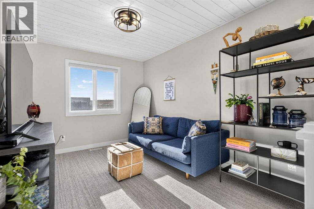 Single Family House for Sale in  Wolf Hollow Park SE Wolf Willow Calgary 