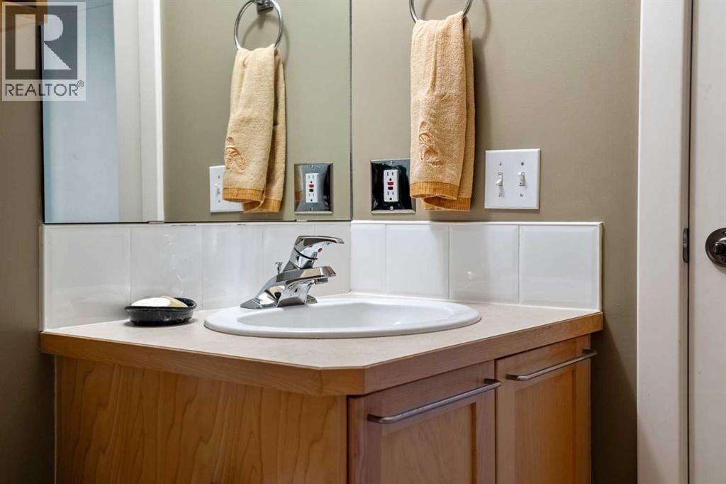 Single Family House 3 Level for Sale in  Patterson View SW Patterson Calgary 