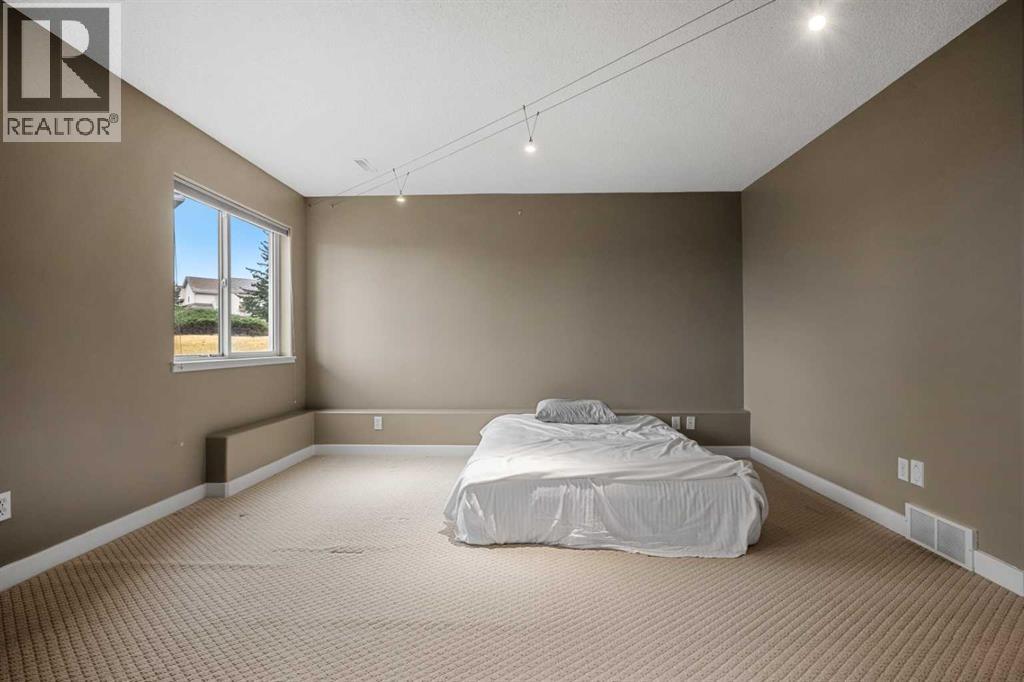 Single Family House 3 Level for Sale in  Patterson View SW Patterson Calgary 