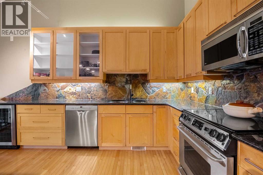 Single Family House 3 Level for Sale in  Patterson View SW Patterson Calgary 