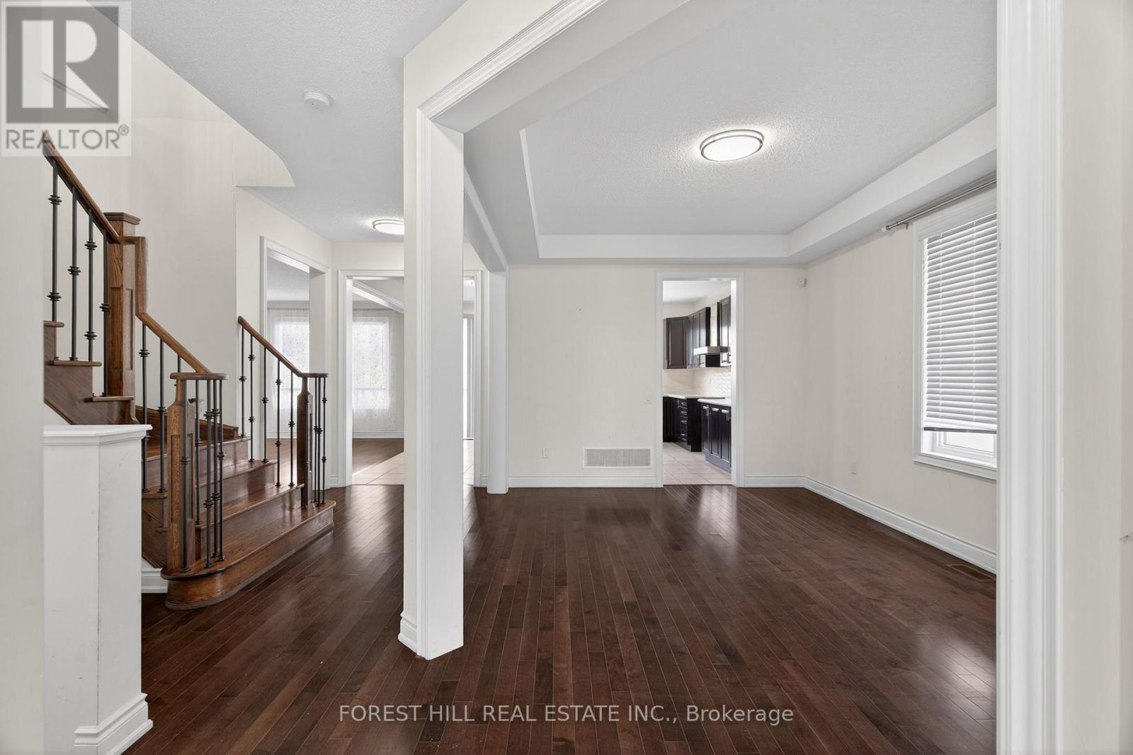 11 CIRILLO STREET E - Photo 5 of 50, Brampton (Credit Valley), Ontario