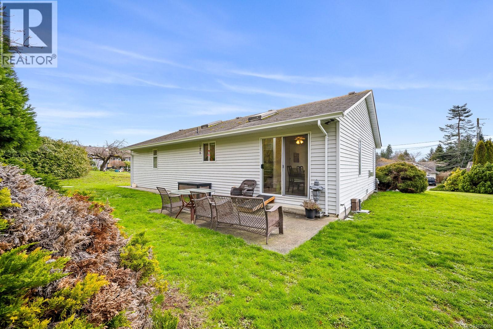 1594 Arbutus Ave, Comox