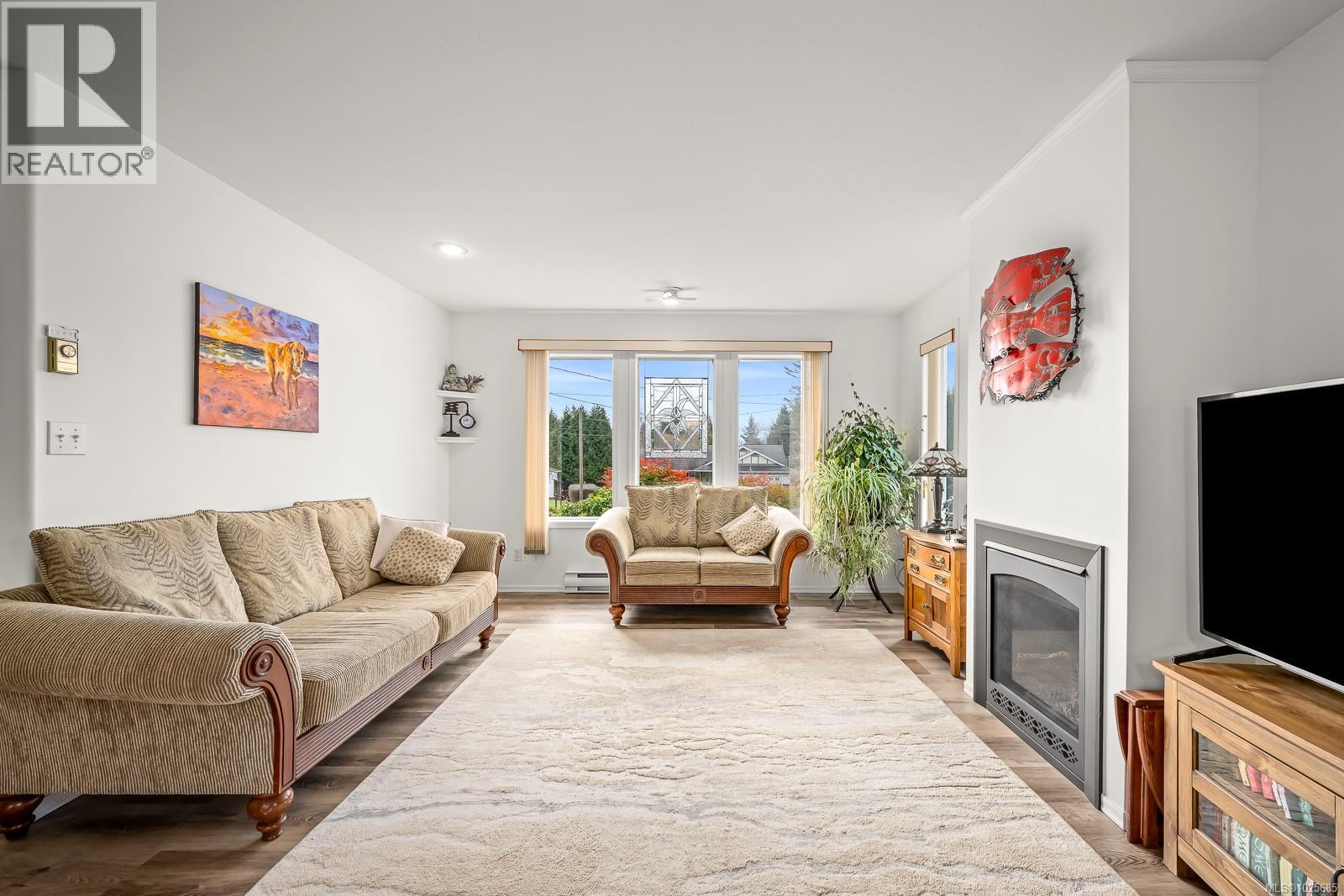 1594 Arbutus Ave, Comox