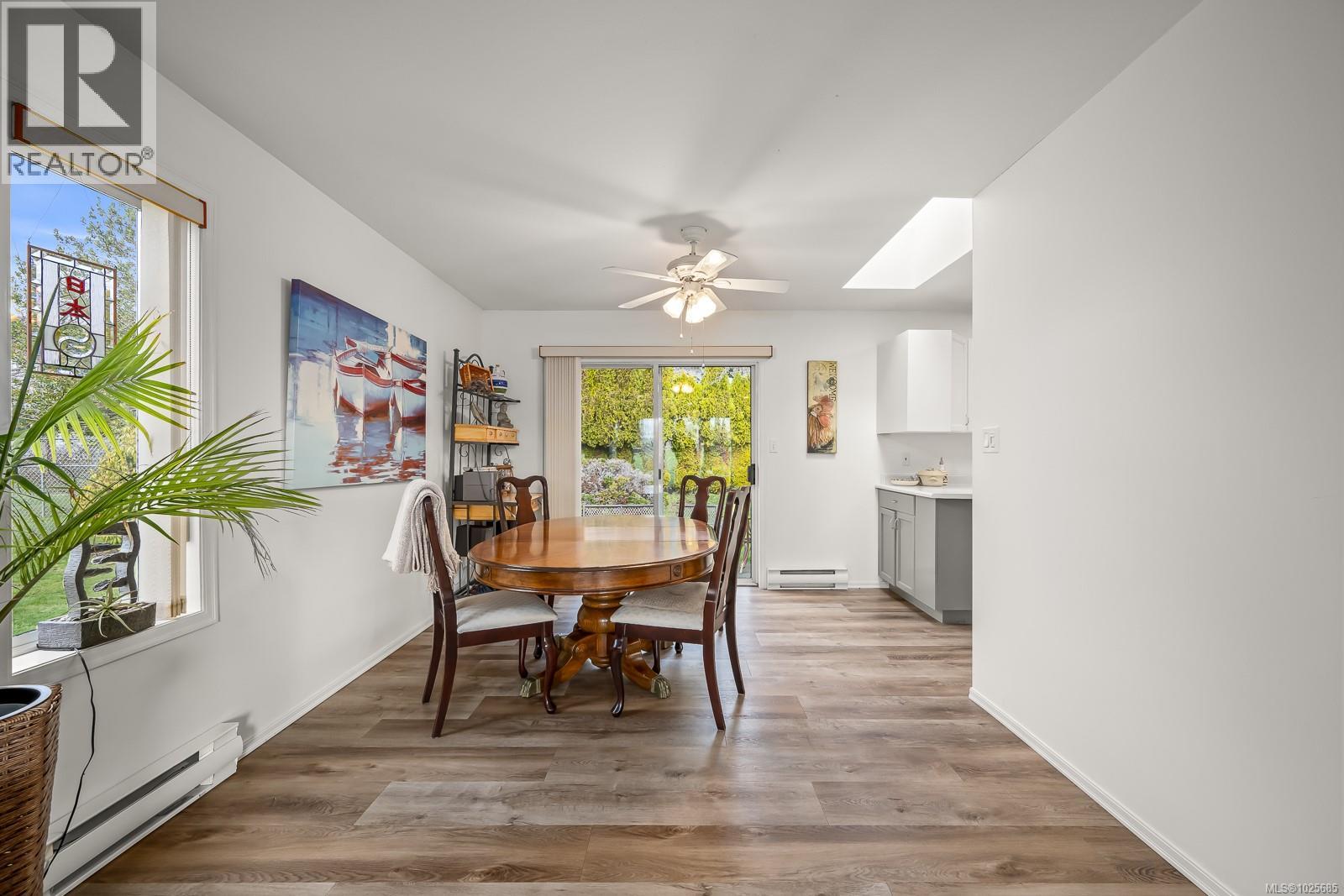 1594 Arbutus Ave, Comox