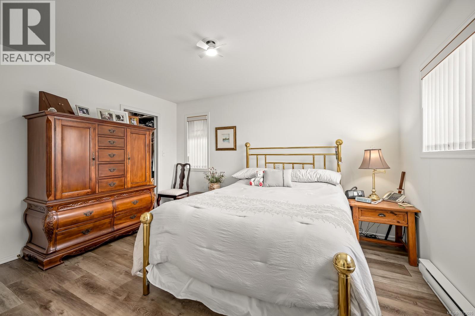 1594 Arbutus Ave, Comox