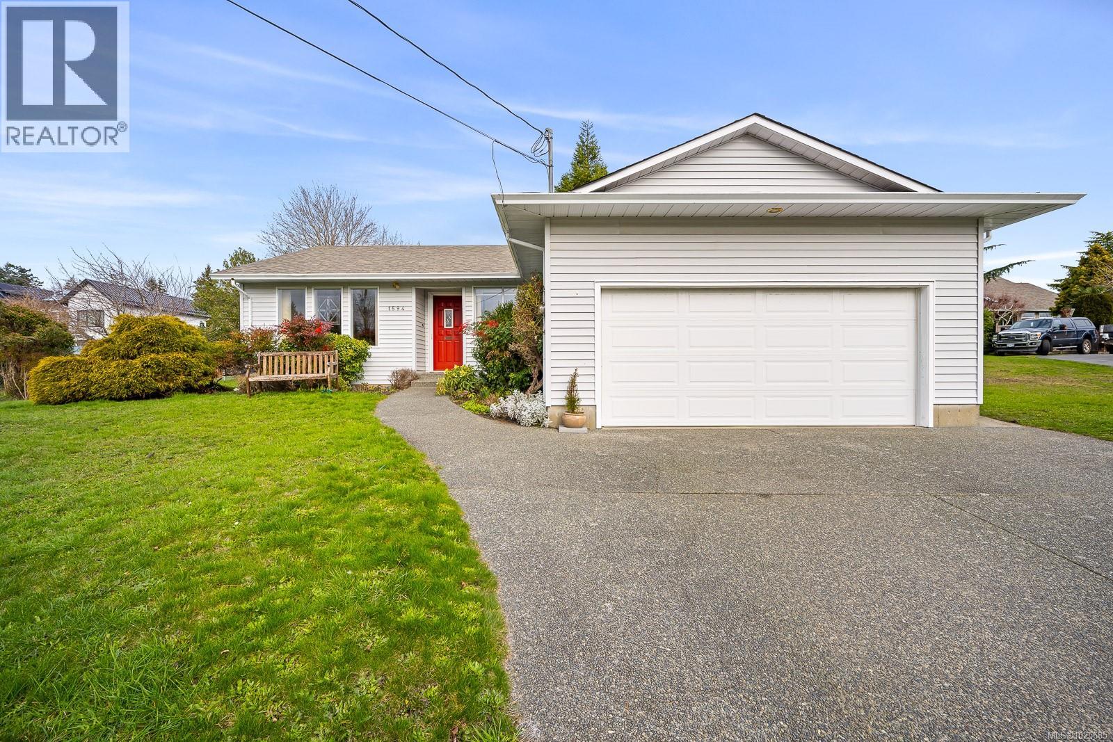 1594 Arbutus Ave, Comox