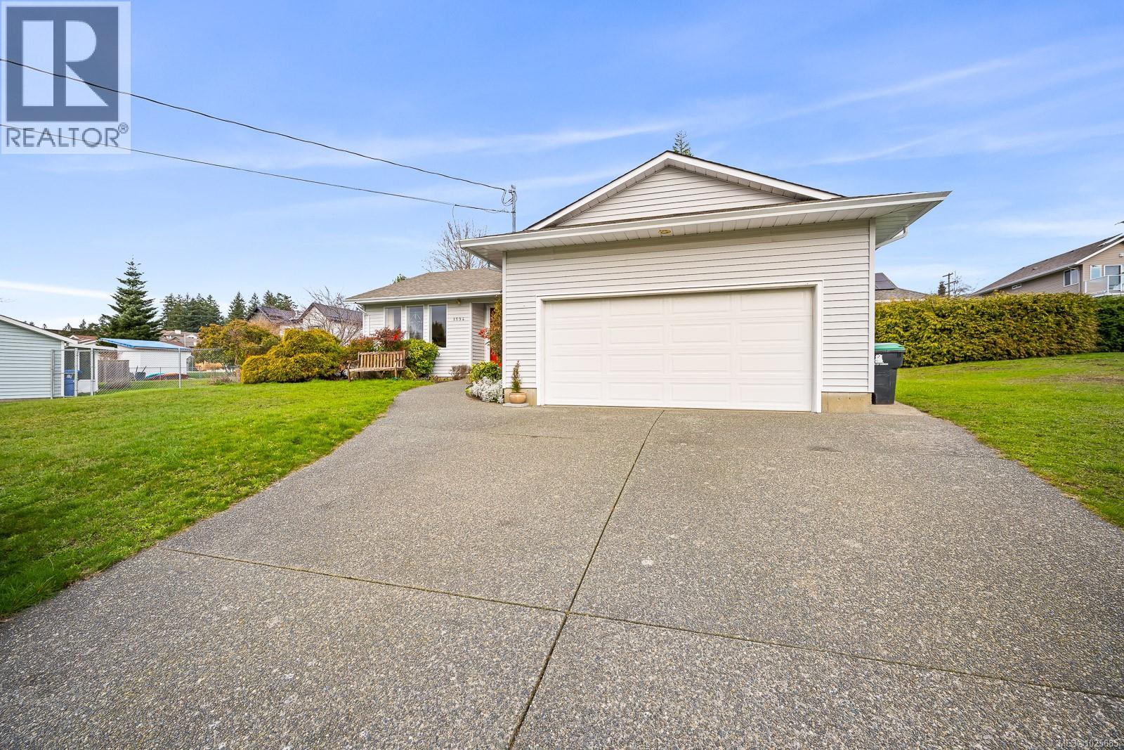 1594 Arbutus Ave, Comox