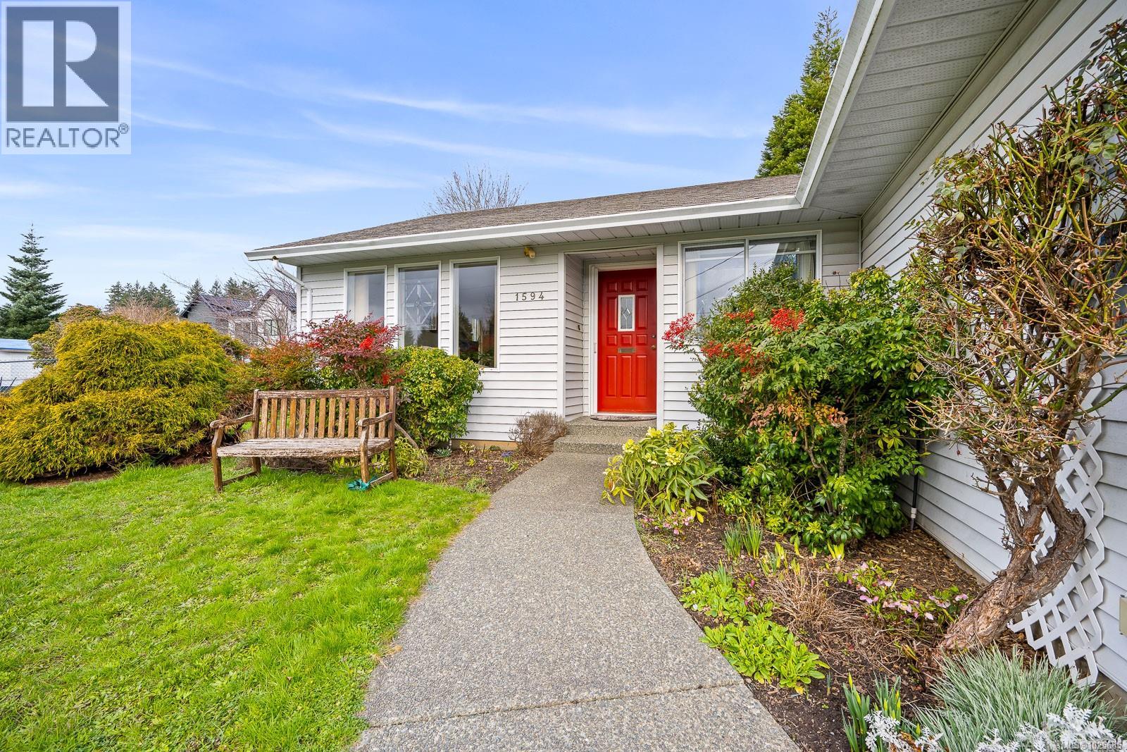 1594 Arbutus Ave, Comox