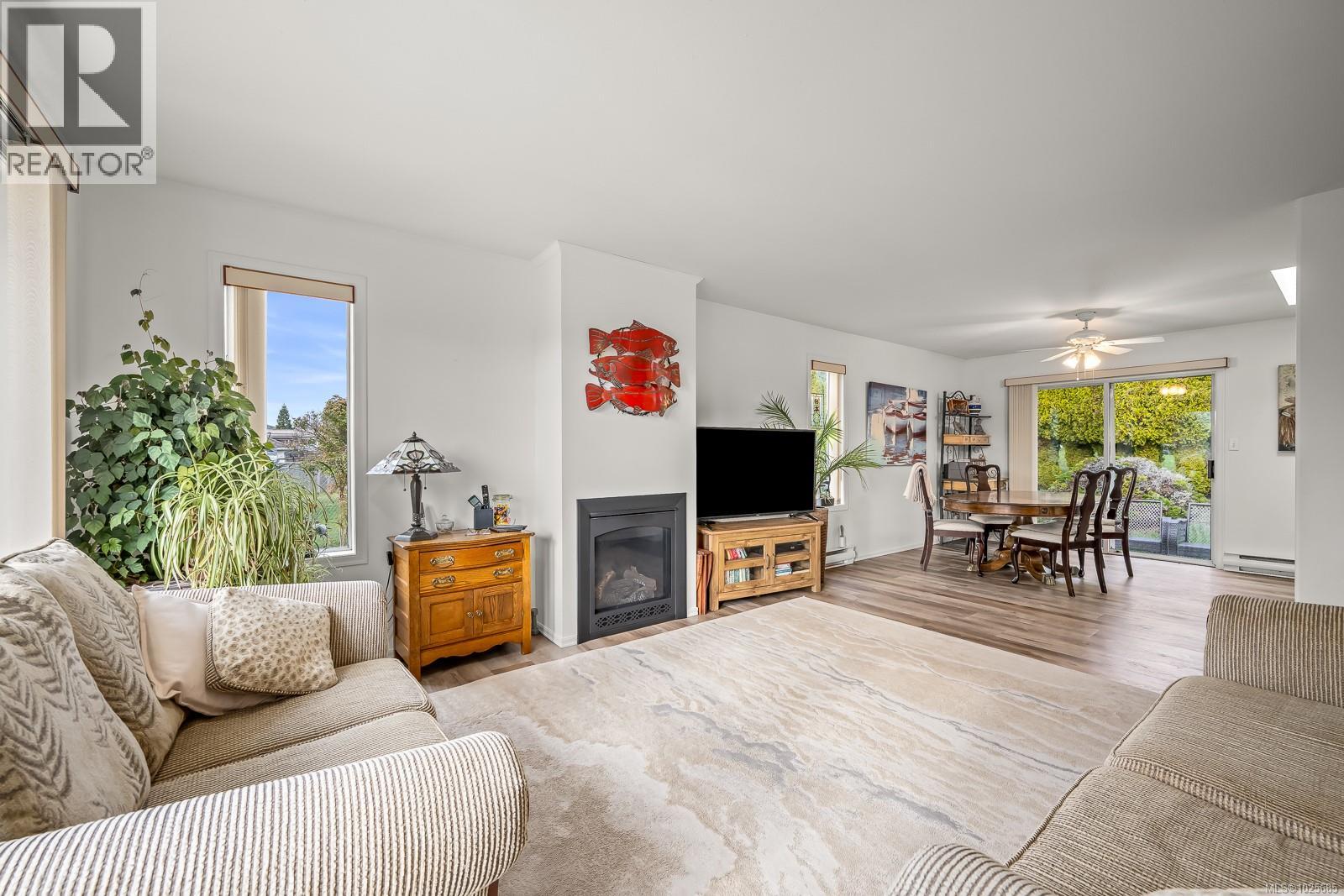 1594 Arbutus Ave, Comox