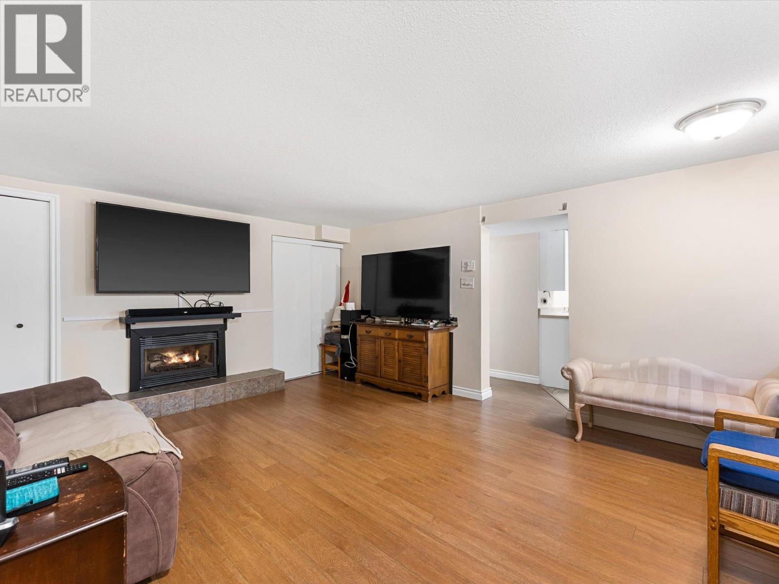  1945 Bowes Street, Kelowna