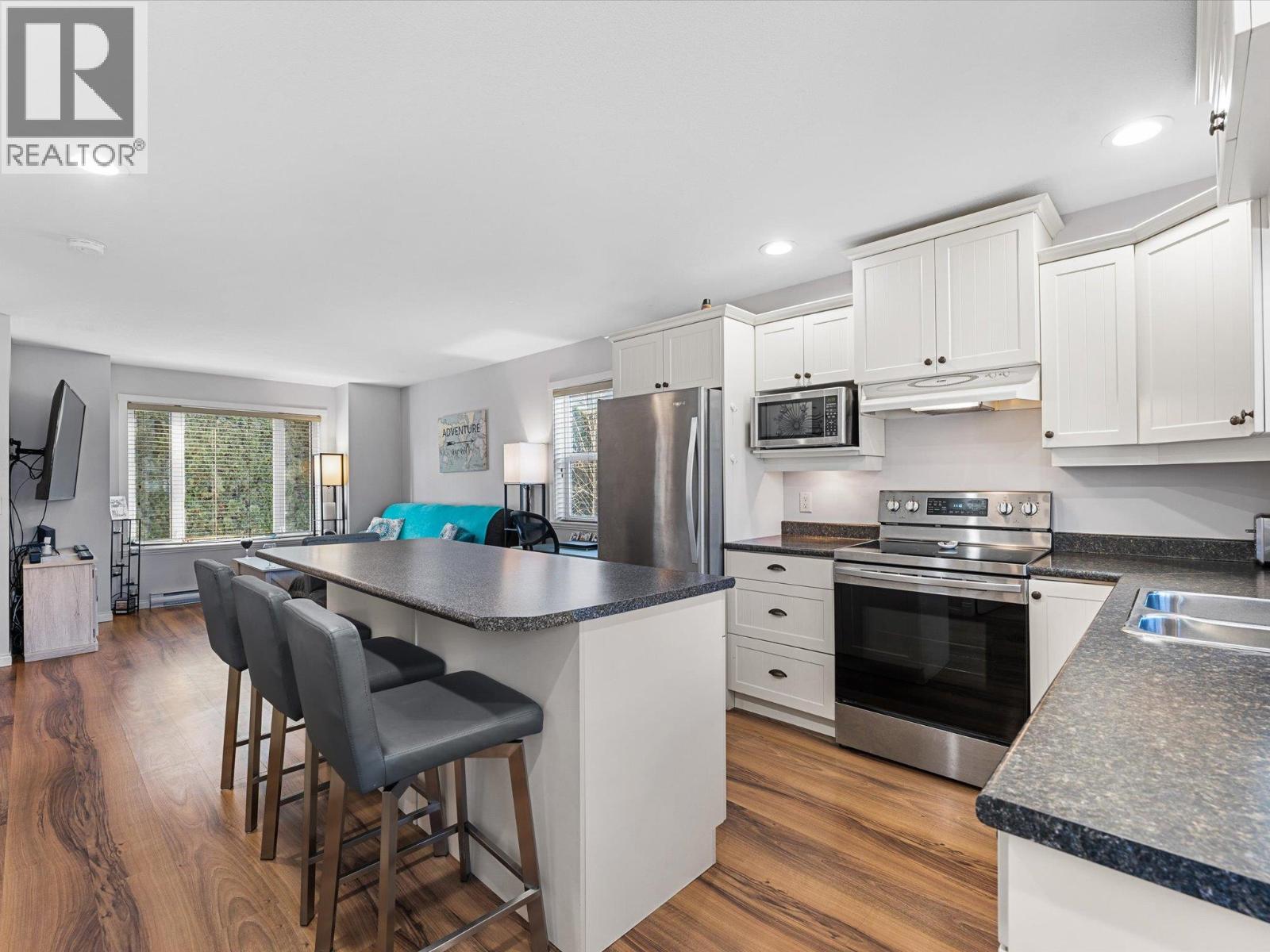  1945 Bowes Street, Kelowna