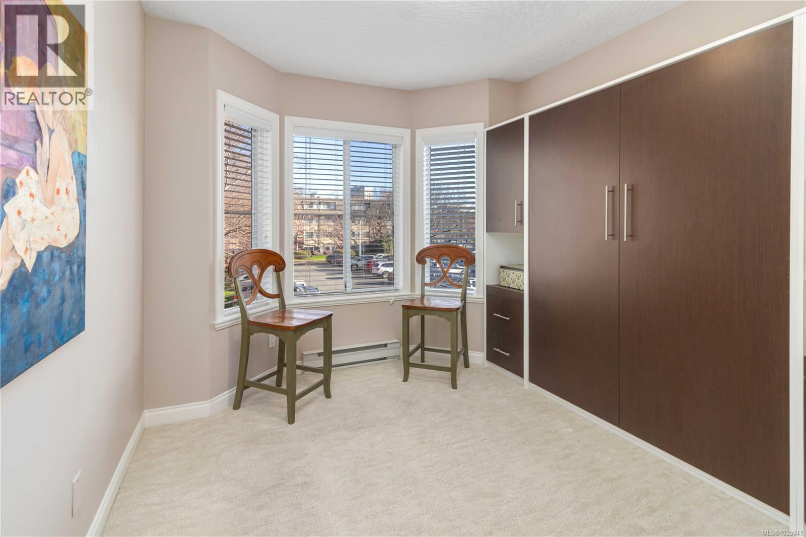 #305 405 Quebec St - 17