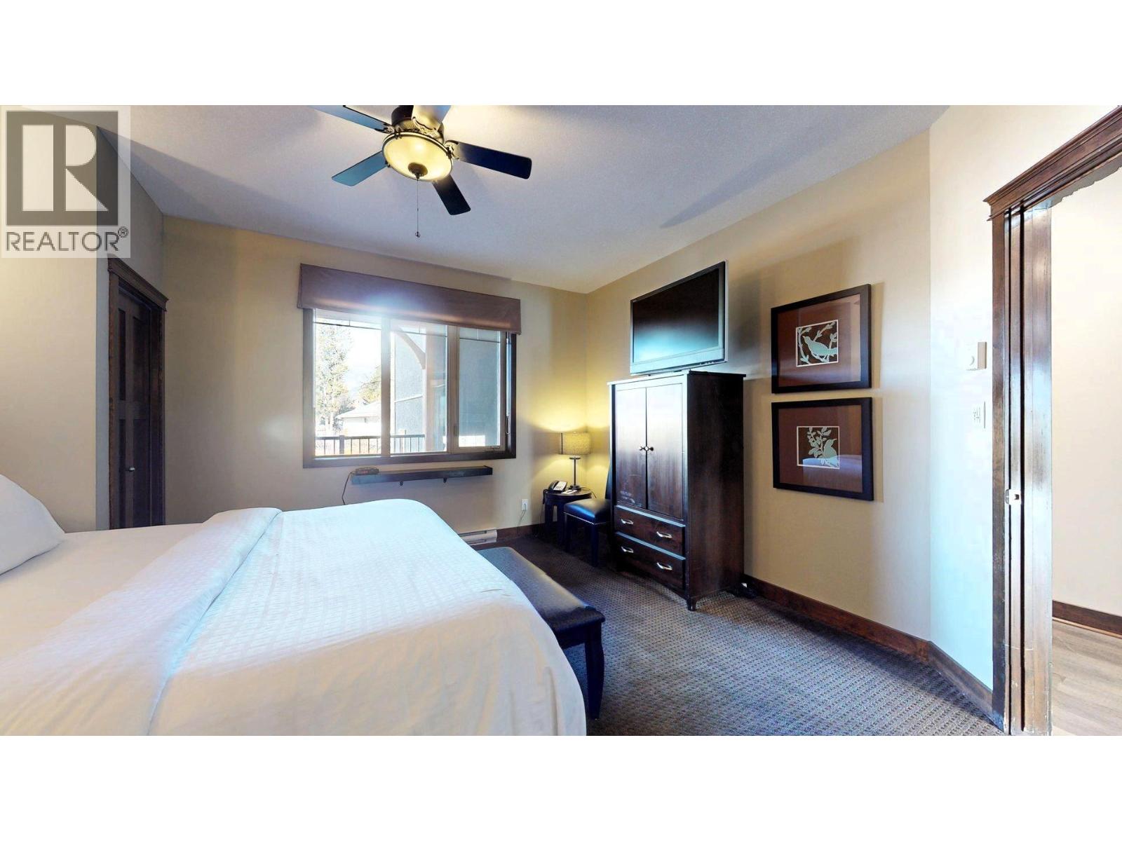 800 BIGHORN Boulevard Unit# 825 E, Radium Hot Springs