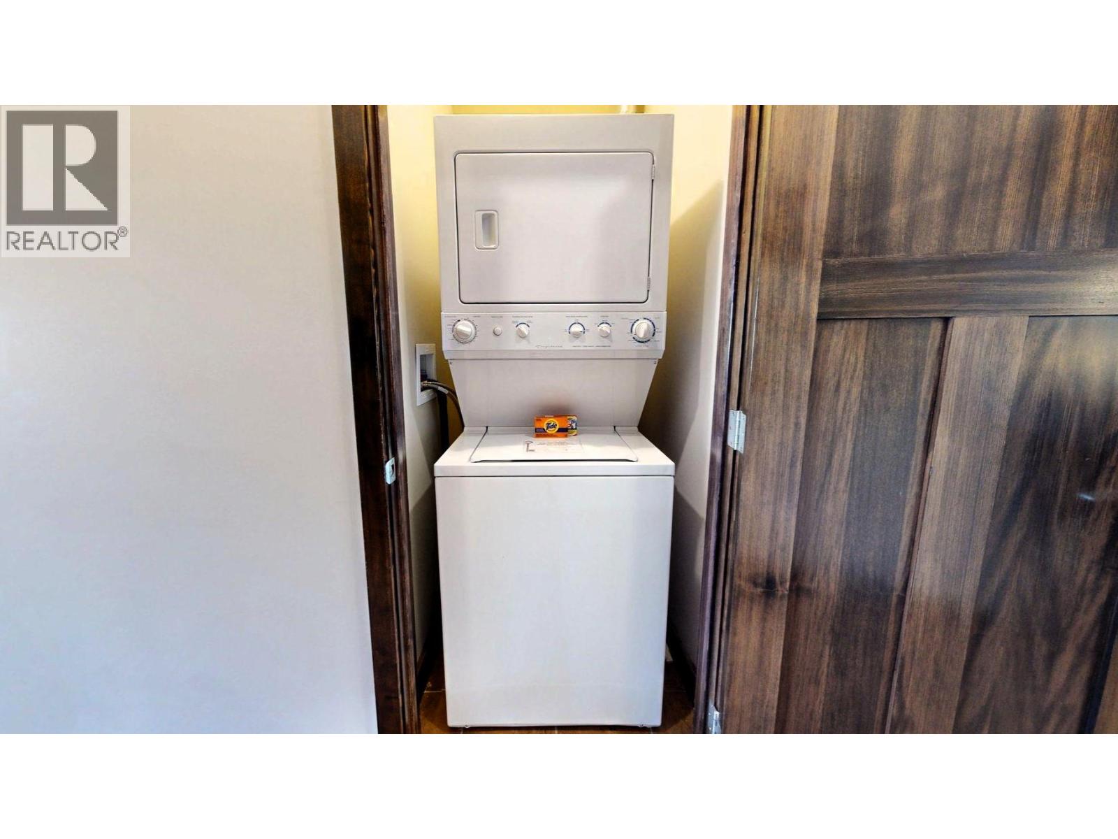 800 BIGHORN Boulevard Unit# 825 E, Radium Hot Springs